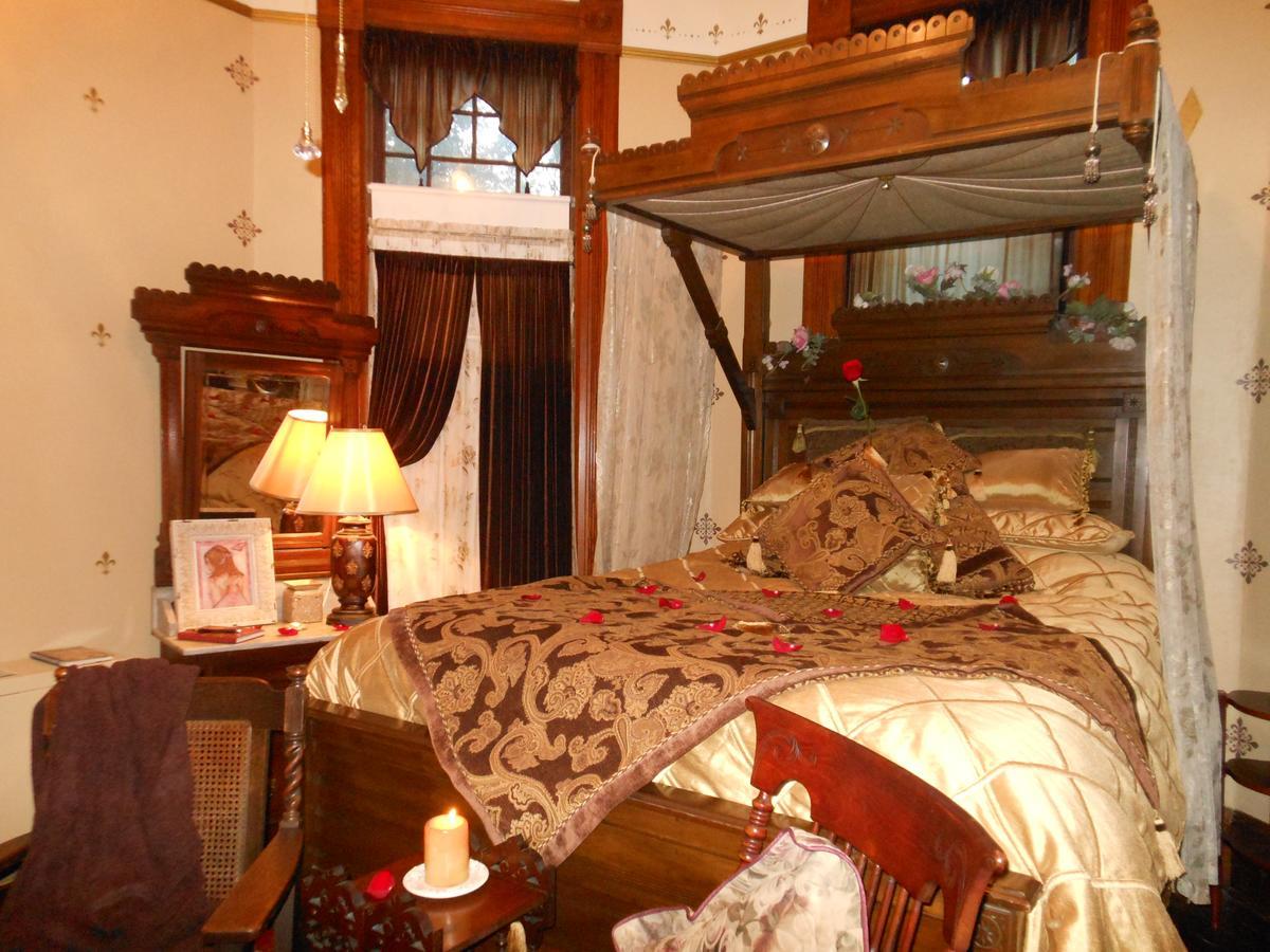 هوت سبرنغز 1884 Wildwood Bed And Breakfast Inn المظهر الخارجي الصورة
