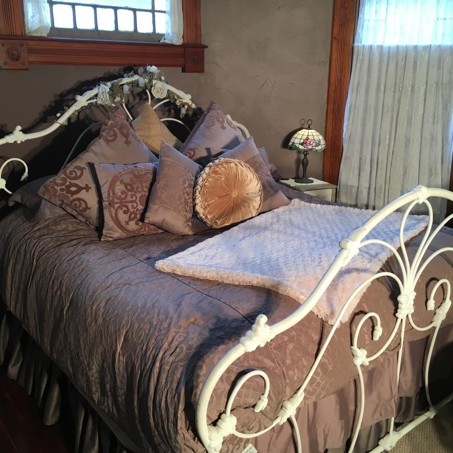 هوت سبرنغز 1884 Wildwood Bed And Breakfast Inn المظهر الخارجي الصورة