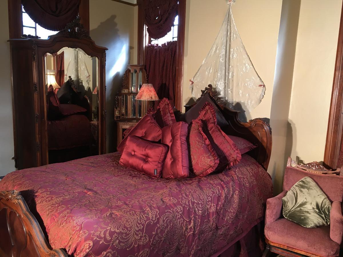 هوت سبرنغز 1884 Wildwood Bed And Breakfast Inn المظهر الخارجي الصورة