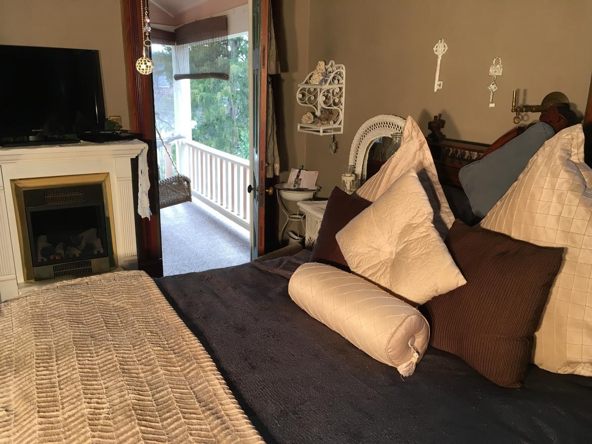 هوت سبرنغز 1884 Wildwood Bed And Breakfast Inn المظهر الخارجي الصورة